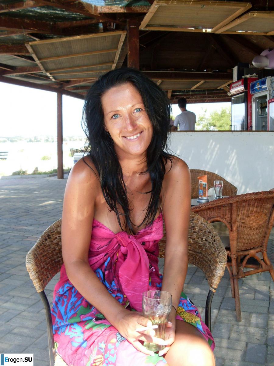 striptease on the beach. Photo 20