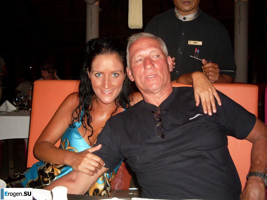 striptease on the beach. Photo 27