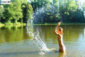 голые девушки на озере. Эскиз 31