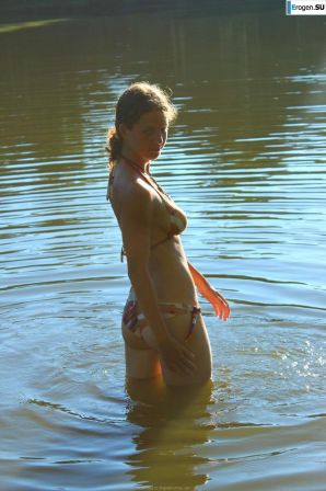 голые девушки на озере. Эскиз 7