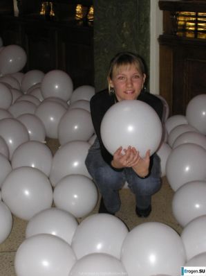 naked girls in various poses. Part 2. Thumb 32