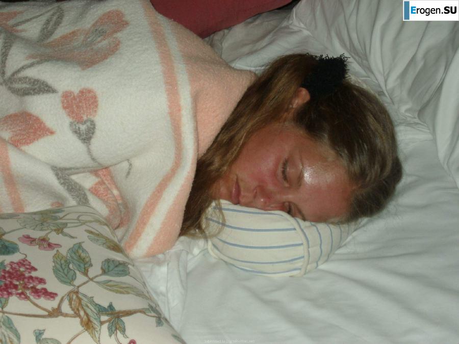 Naked and cheerful. Photo 12