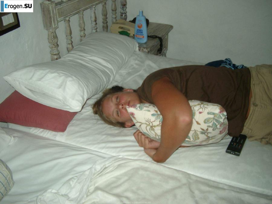 Naked and cheerful. Photo 13