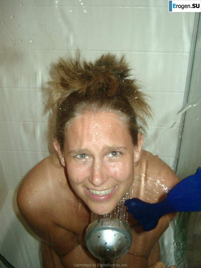 Naked and cheerful. Photo 8