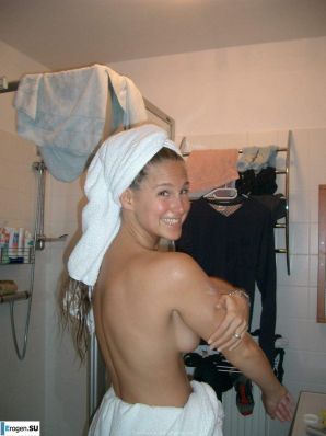 Naked and cheerful. Thumb 25