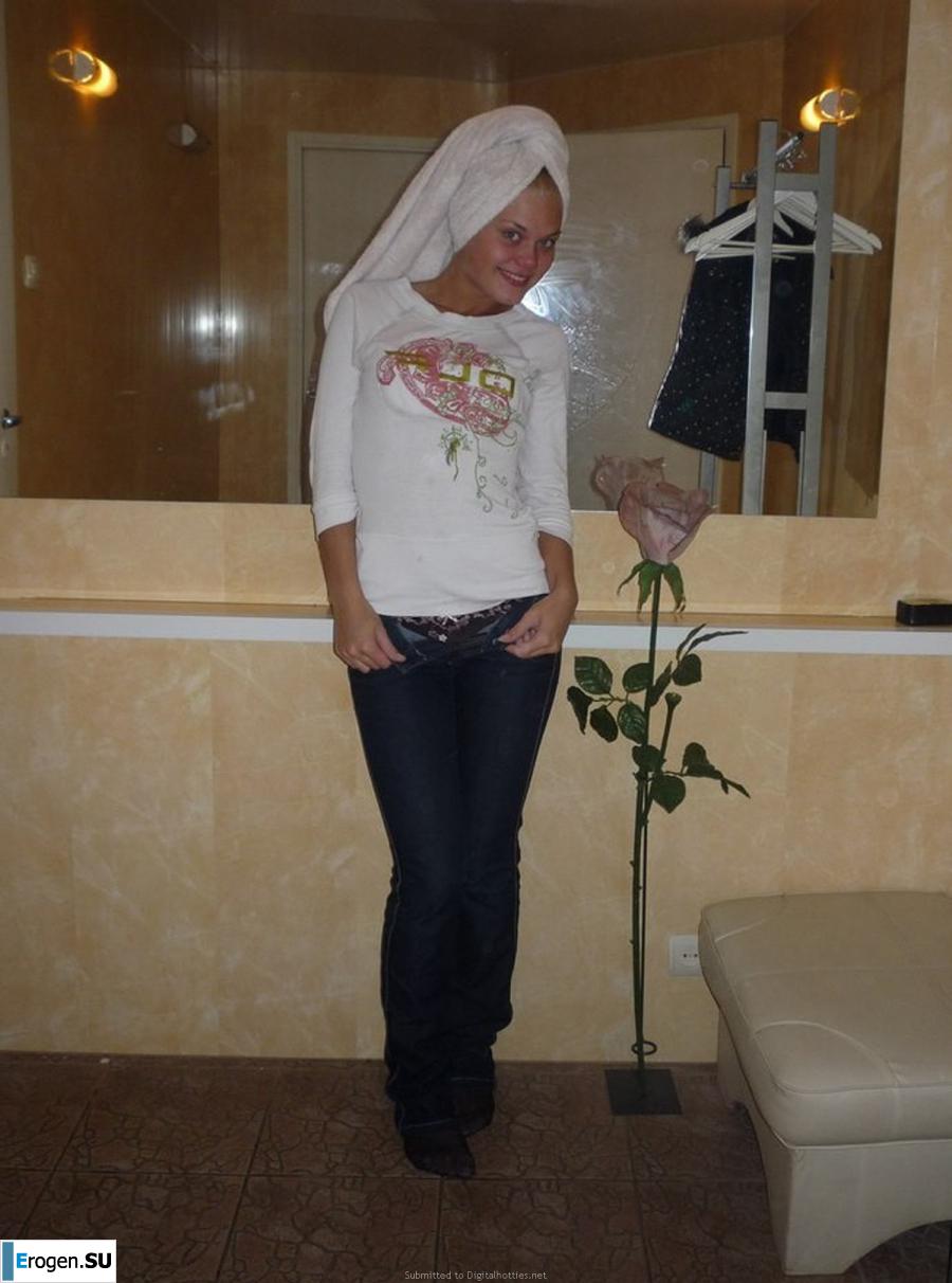 Young naked student. Photo 19