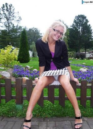 Young naked student. Thumb 17