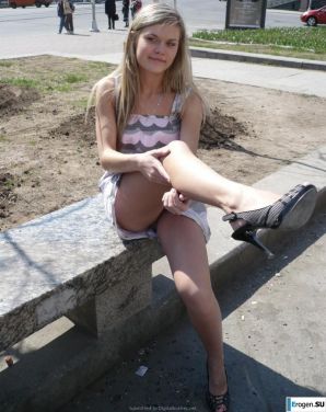 Young naked student. Thumb 28