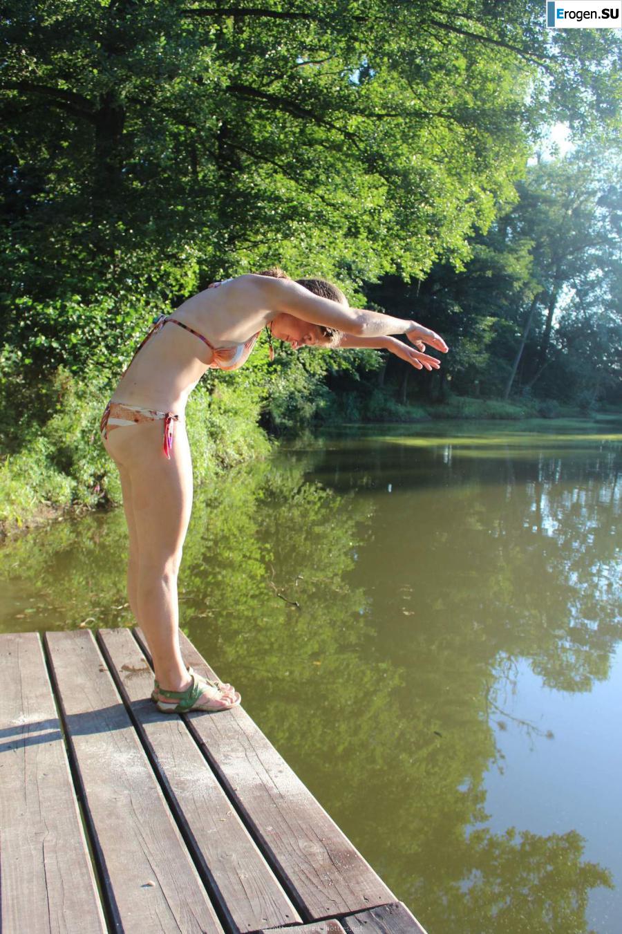 naked girls on the lake. Part 4. Photo 5