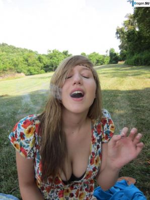 young and glamorous girl. Thumb 12