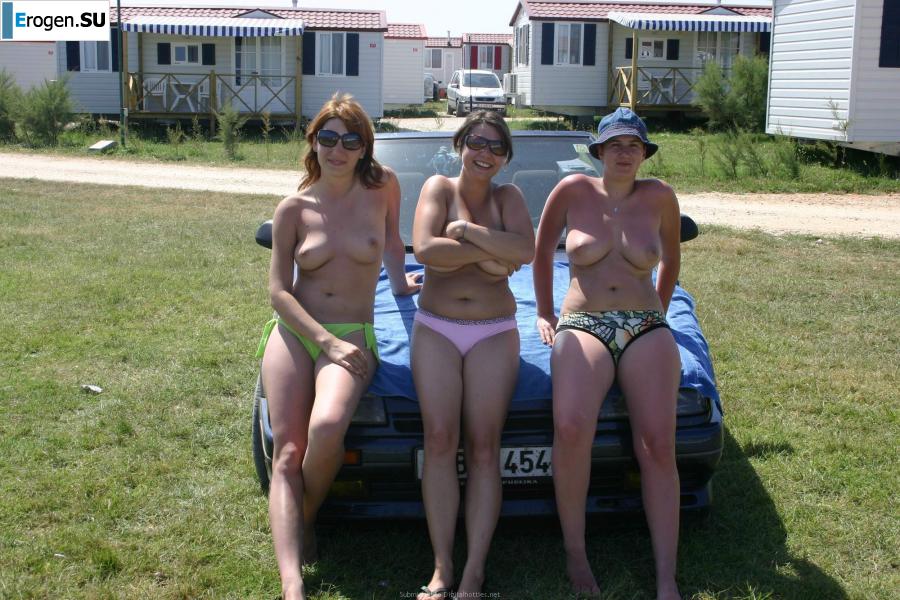 Девочки обнажились на природе. Фото 4