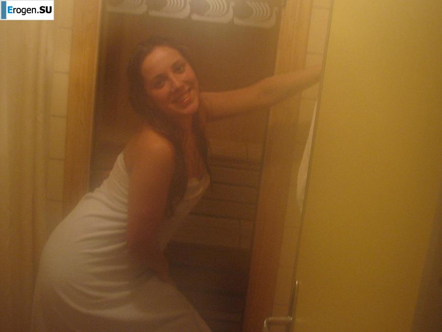 Russian newlyweds in a wedding sex tour. Photo 30