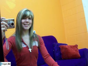 young selfie strip. Thumb 23