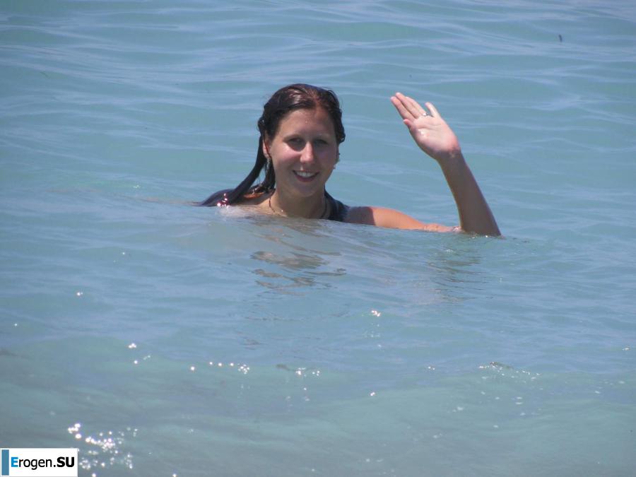 tits on the beach. Photo 3