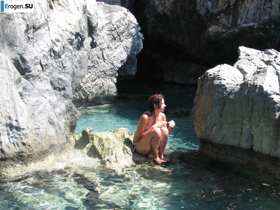 tits on the beach. Photo 38