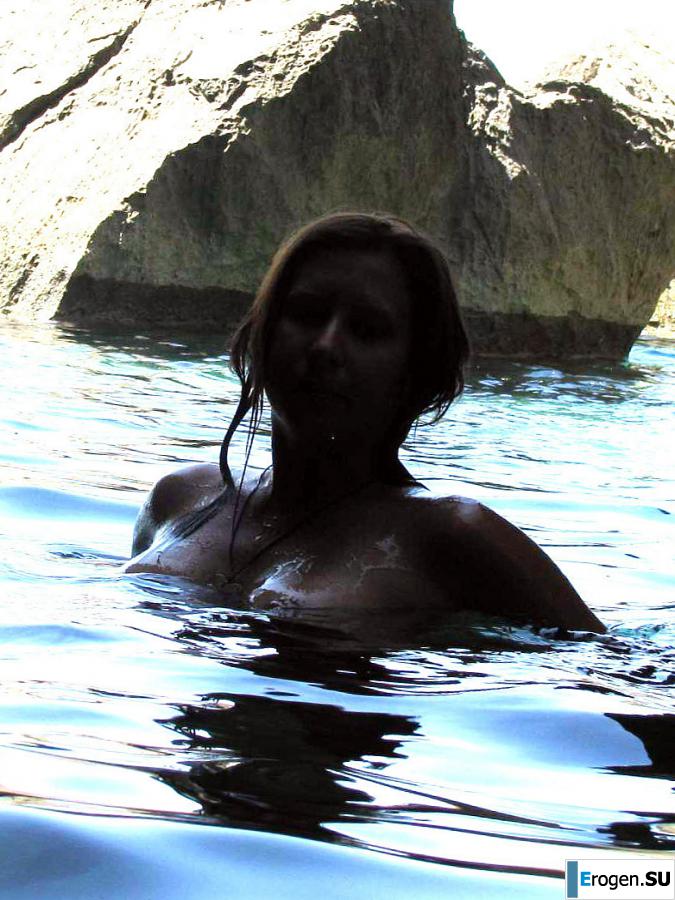 tits on the beach. Photo 44