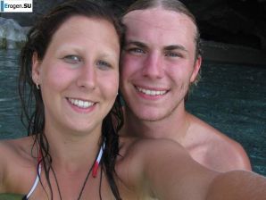 tits on the beach. Thumb 29