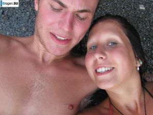 tits on the beach. Thumb 33