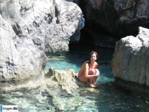 tits on the beach. Thumb 37