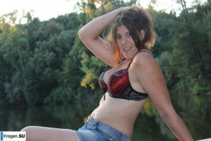 голые девушки на озере. Часть 6. Эскиз 18