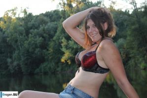 голые девушки на озере. Часть 6. Эскиз 19