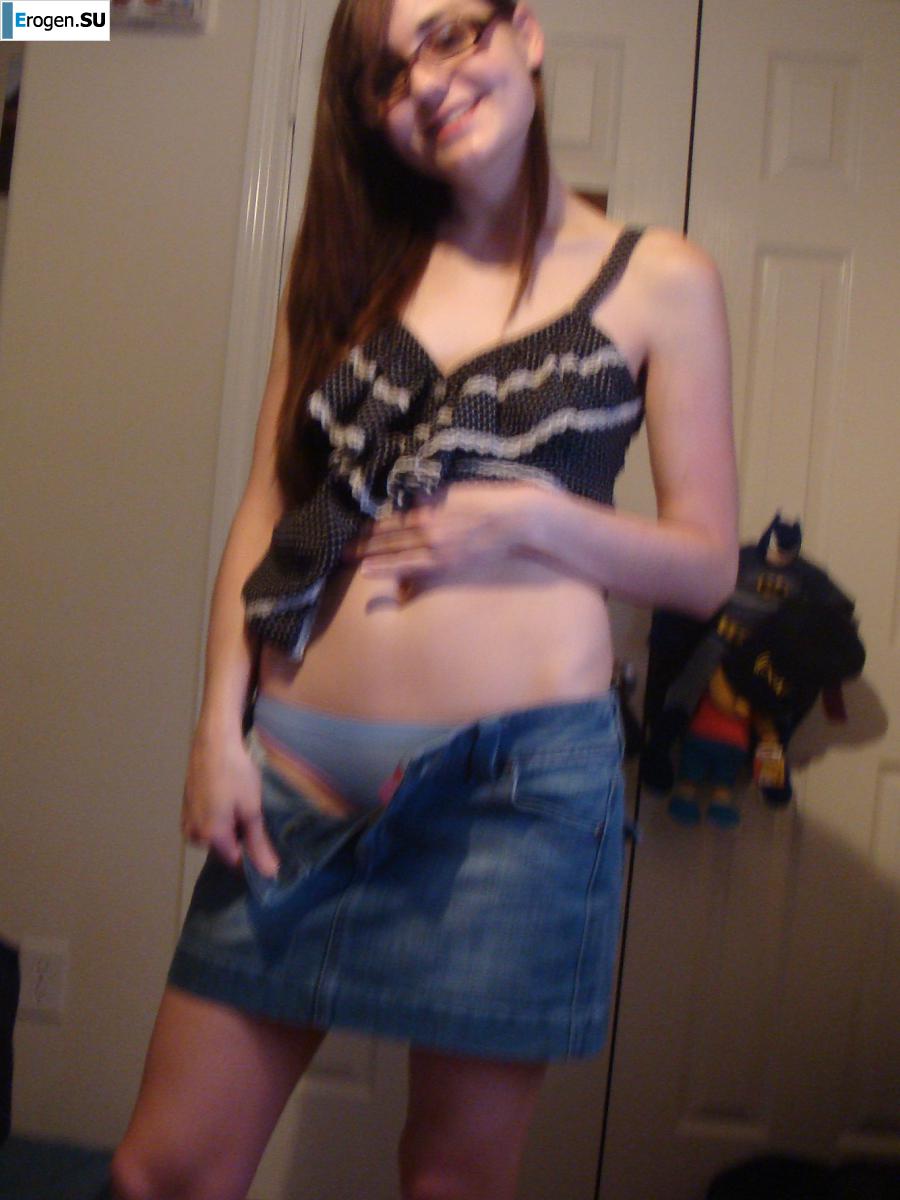 posing in front of a girlfriend. Part 3. Photo 39