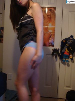 posing in front of a girlfriend. Part 3. Thumb 40