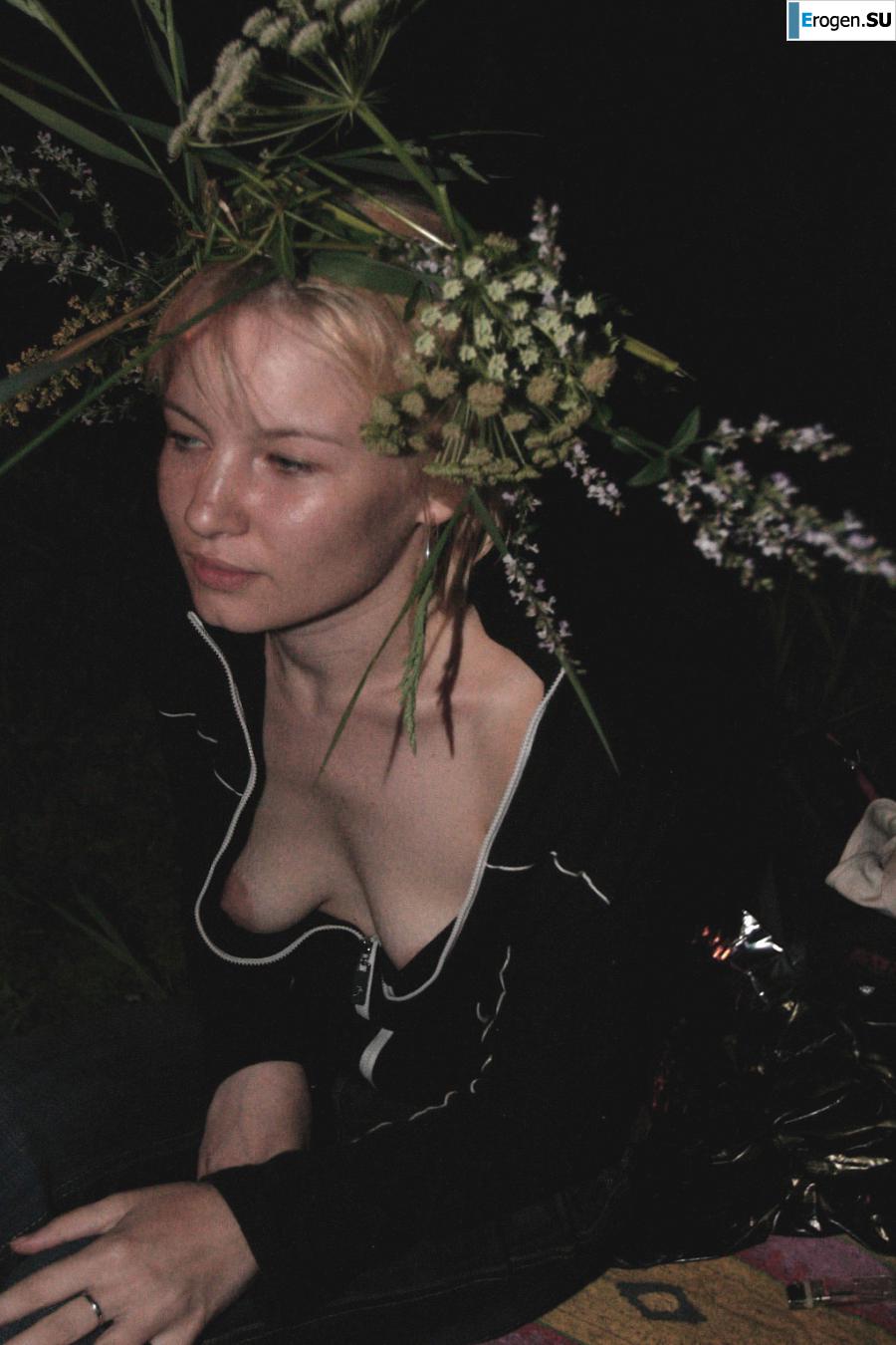 naked girls in various poses. Part 3. Photo 48