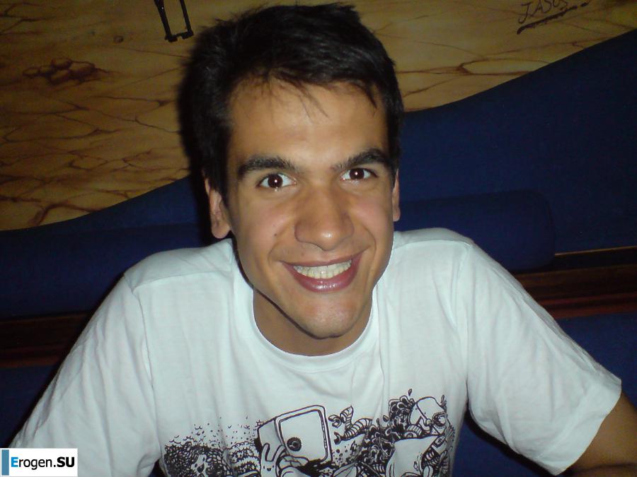 girl and guy with the euro round. Photo 16