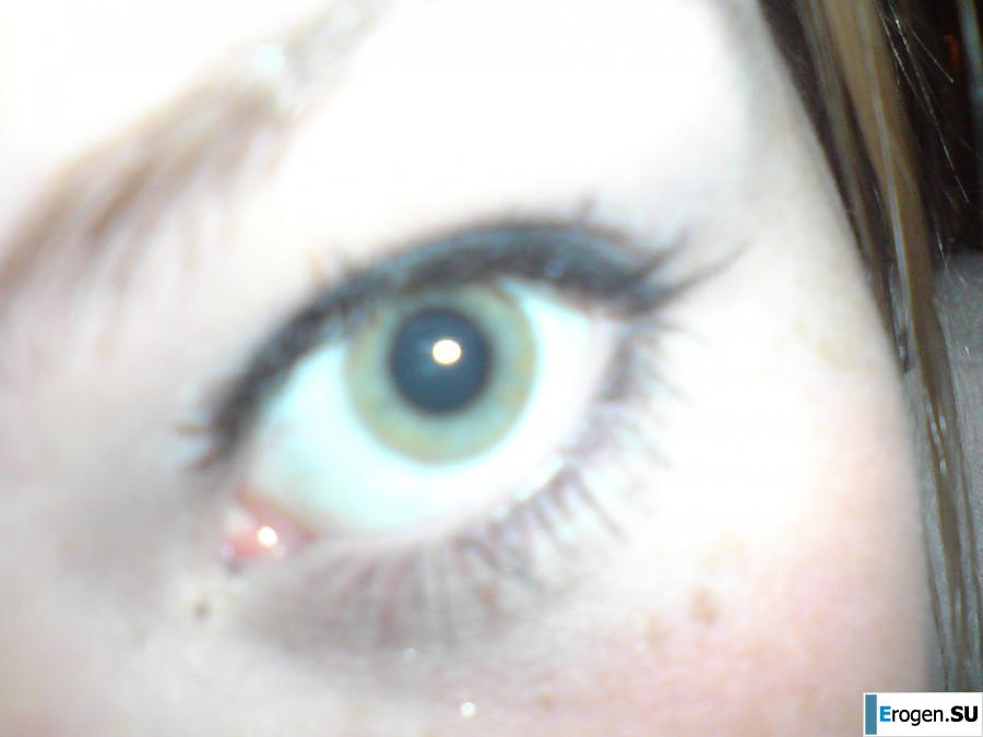 girl and guy with the euro round. Photo 17