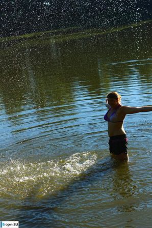 голые девушки на озере. Часть 7. Эскиз 11