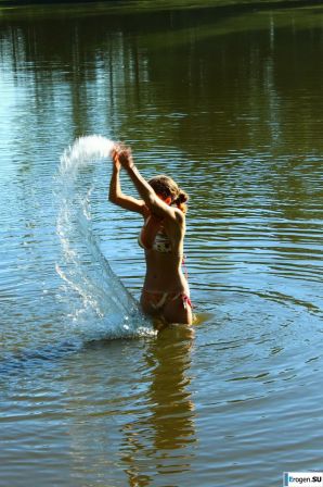 голые девушки на озере. Часть 7. Эскиз 29