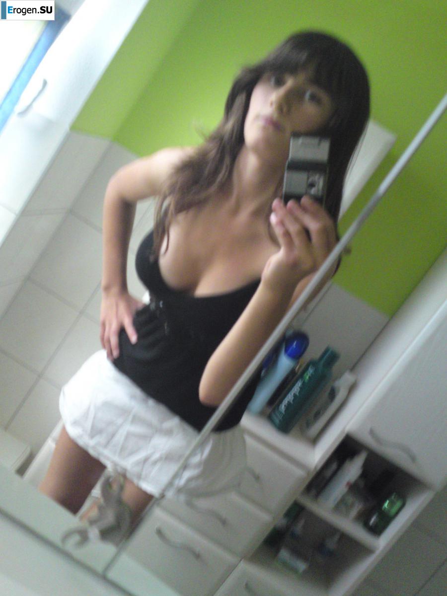 studio in the bathroom. Photo 7