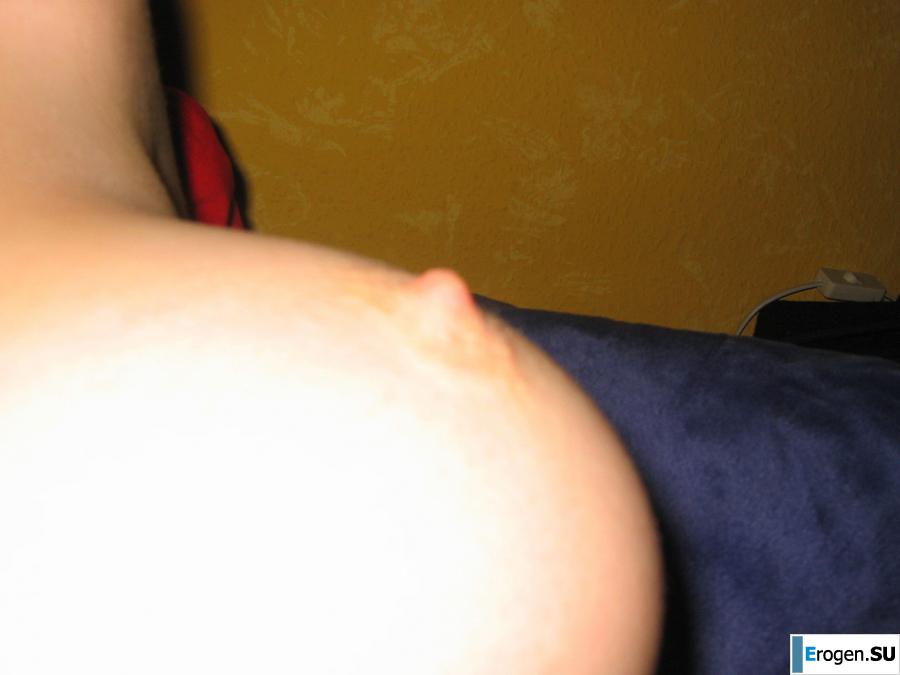 on the red bed. Photo 4