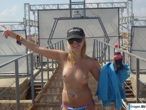 chronicles of the nudist beach. Thumb 14