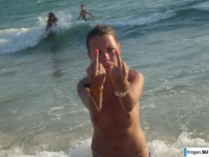 chronicles of the nudist beach. Thumb 22