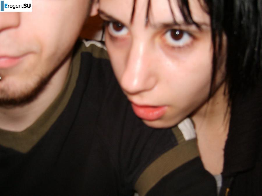 slightly gothic couple. Photo 12