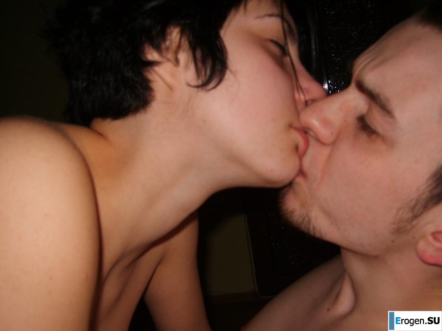 slightly gothic couple. Photo 30