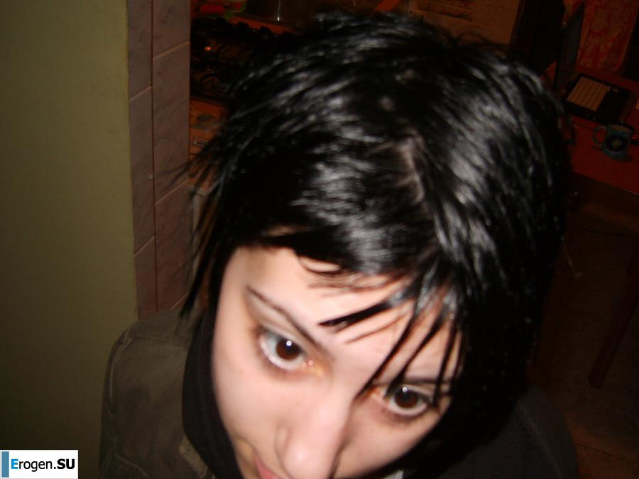 slightly gothic couple. Photo 5