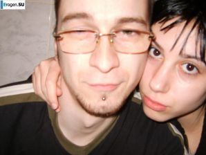 слегка готическая пара. Эскиз 8