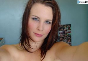 волосатая с проколотым соском. Эскиз 10