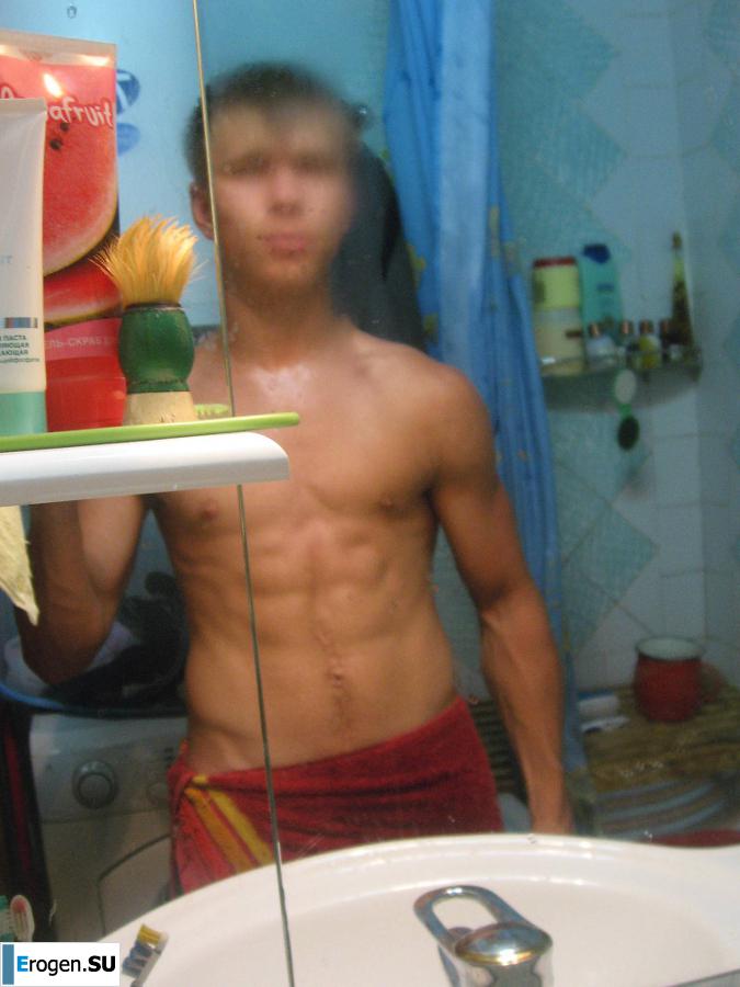 boy with two friends. Photo 6