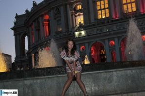 boy with two friends. Thumb 4