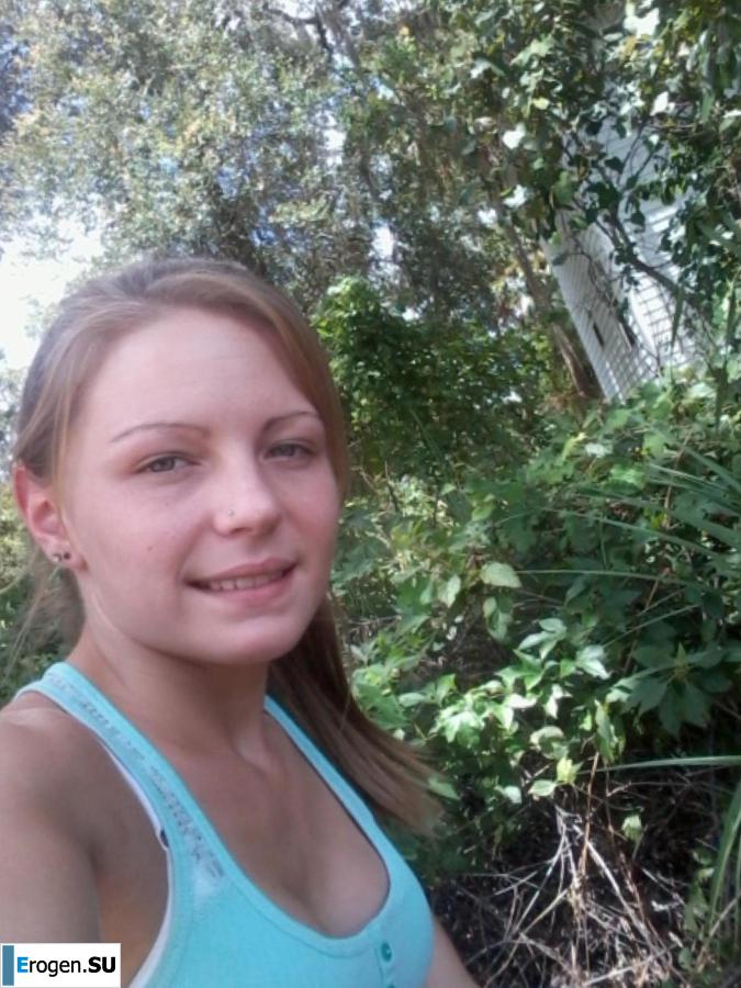 young miniature girl with a bald daddy. Photo 3