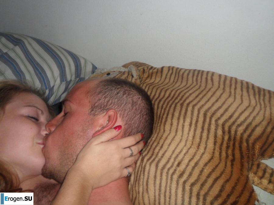 young miniature girl with a bald daddy. Photo 32