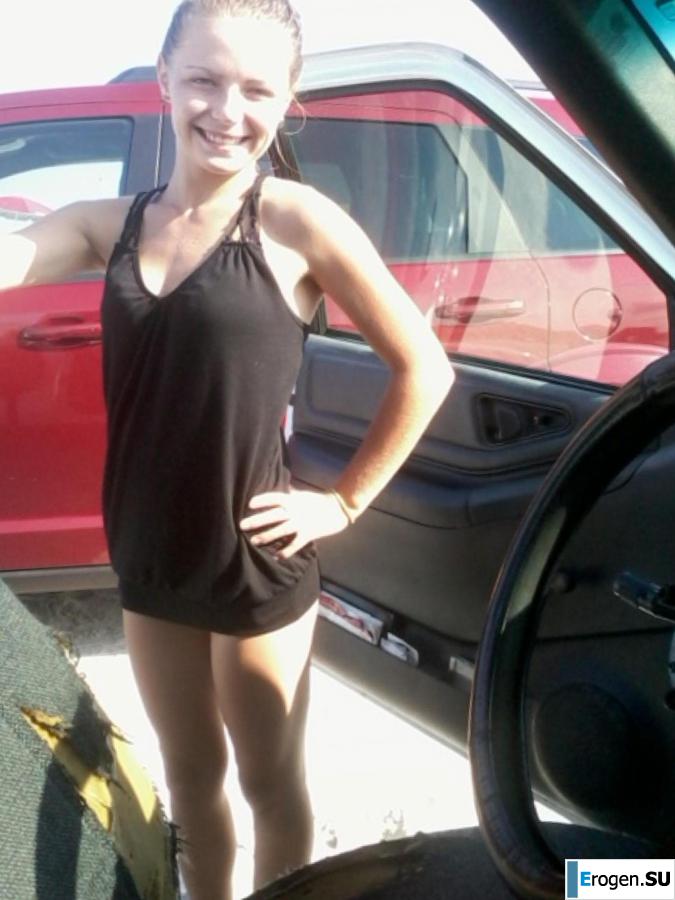 young miniature girl with a bald daddy. Photo 7