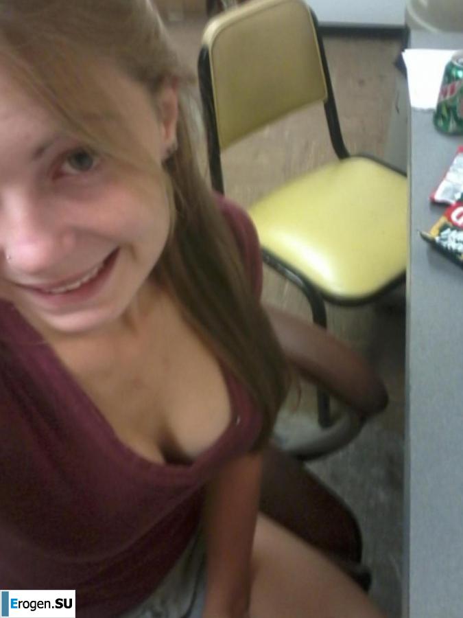 young miniature girl with a bald daddy. Photo 8