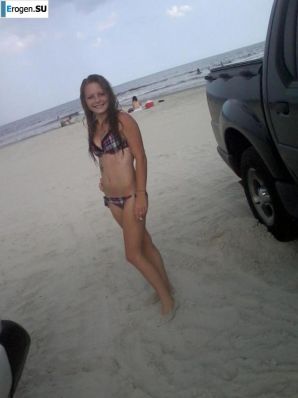 young miniature girl with a bald daddy. Thumb 11