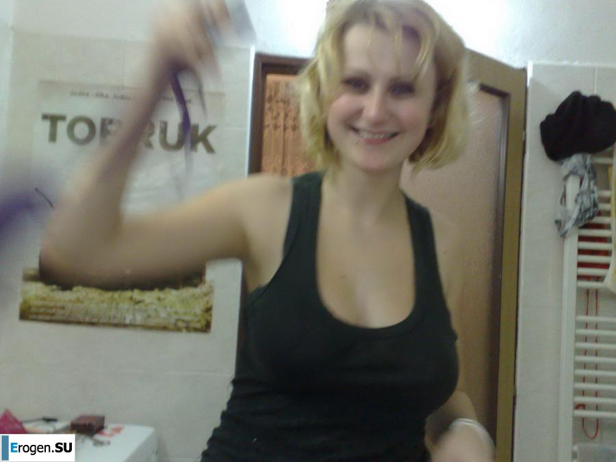 emphasis on tits. Photo 39