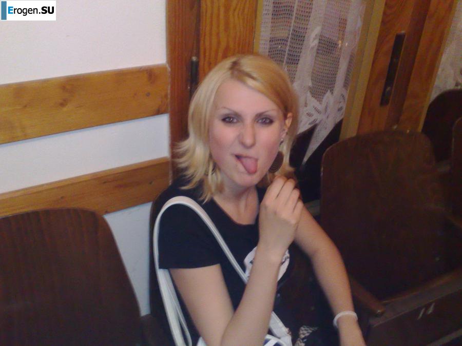 emphasis on tits. Photo 8